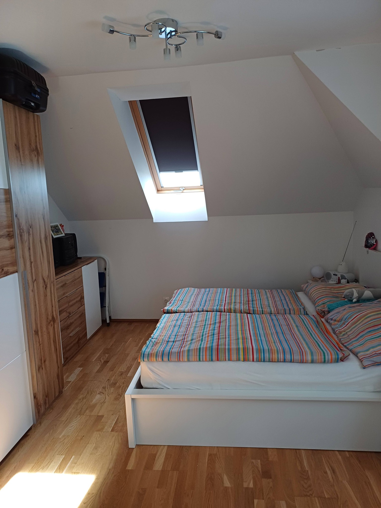Schlafzimmer 1