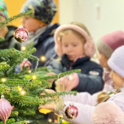 Christbaum im Marktgemeindeamt